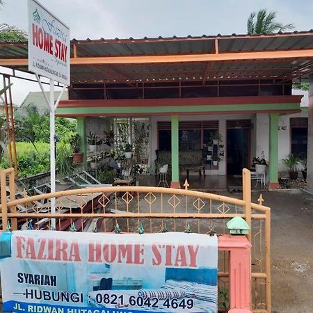 Oyo 91477 Fazira Home Stay Syariah Sibolga Exterior photo