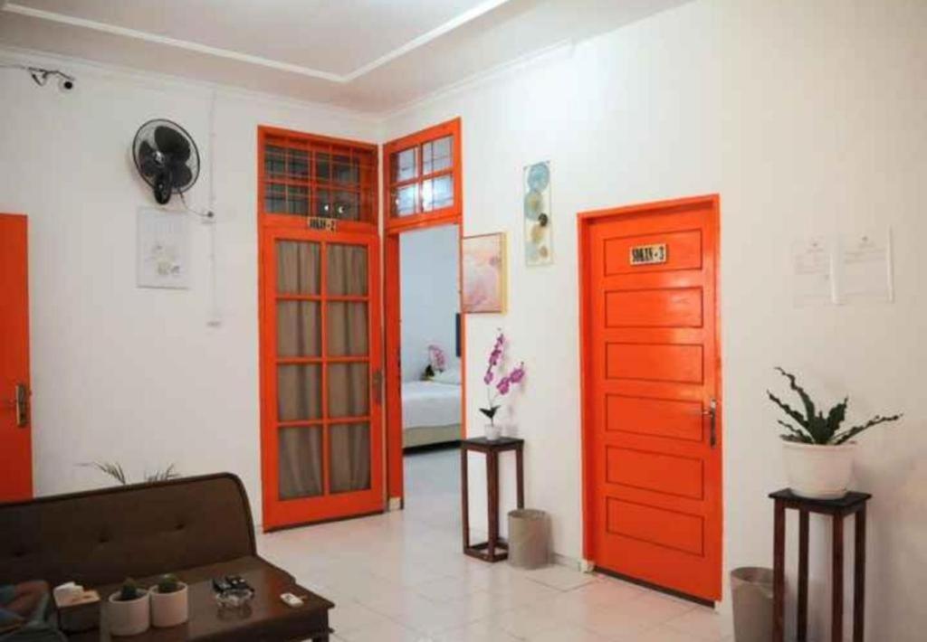 Oyo 91477 Fazira Home Stay Syariah Sibolga Exterior photo