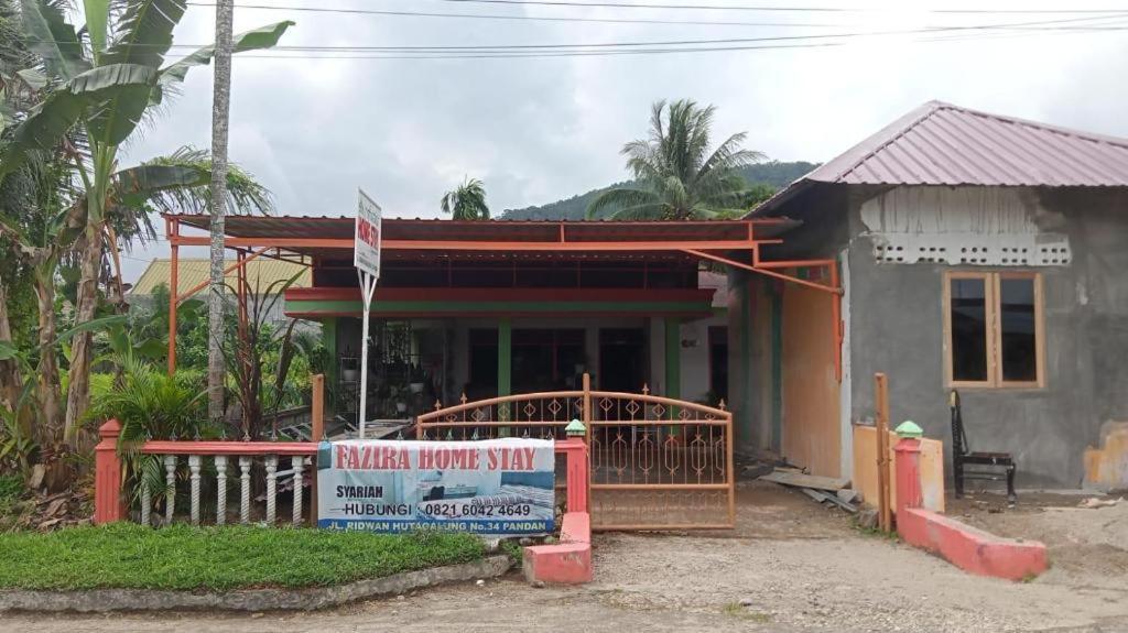 Oyo 91477 Fazira Home Stay Syariah Sibolga Exterior photo
